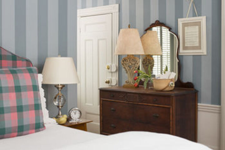 Room 48 of 106
