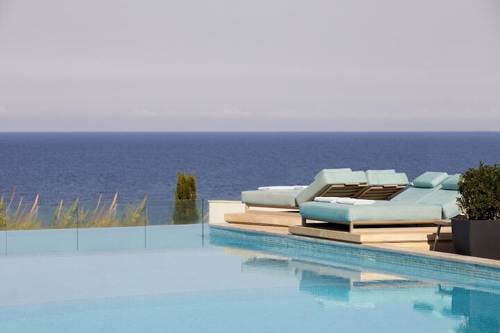 Pool 72 of 135