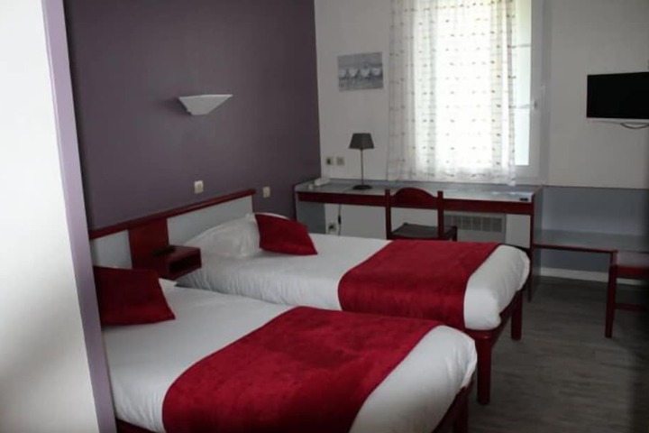 Room 9 of 68