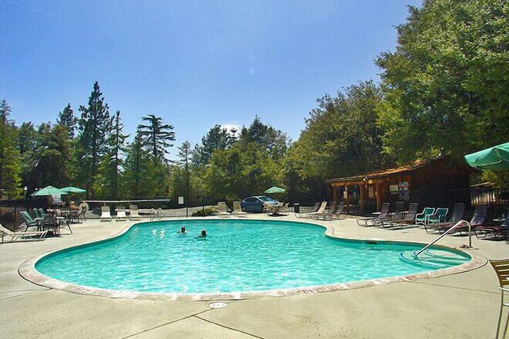 Pool 10 of 25