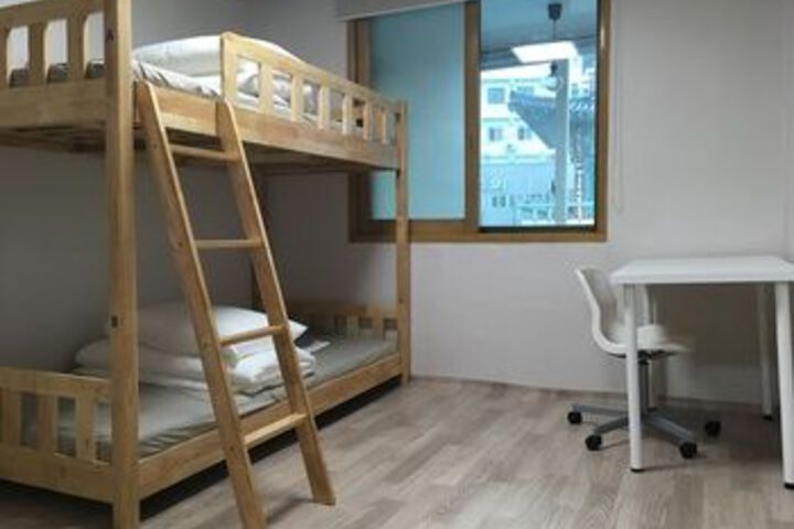 Room 29 of 96