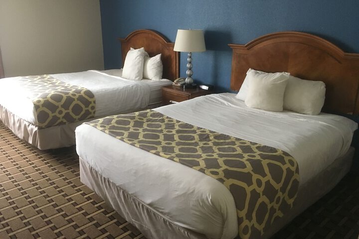 Room 4 of 13