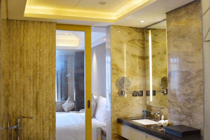 Room 21 of 43