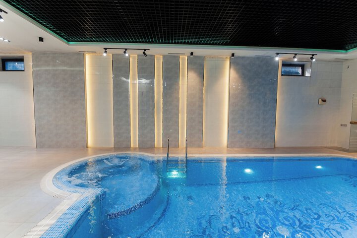 Pool 31 of 51