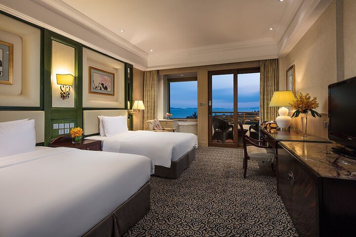 Room 4 of 46