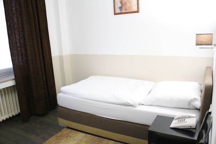 Room 14 of 57