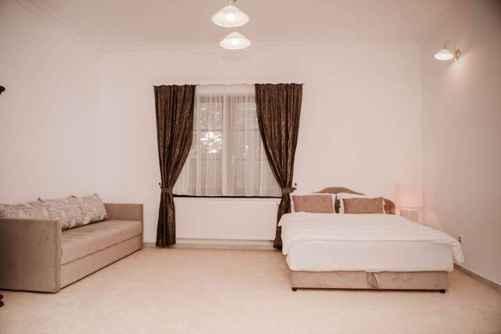 Room 6 of 55