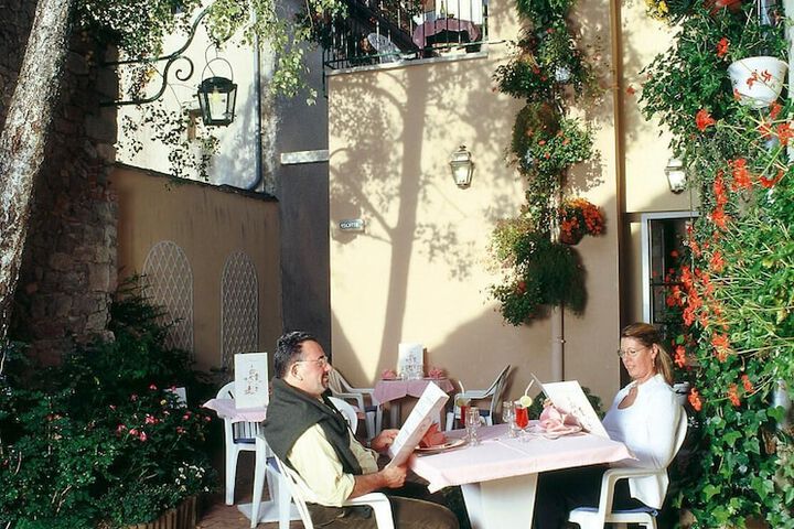 Terrace/Patio 20 of 42