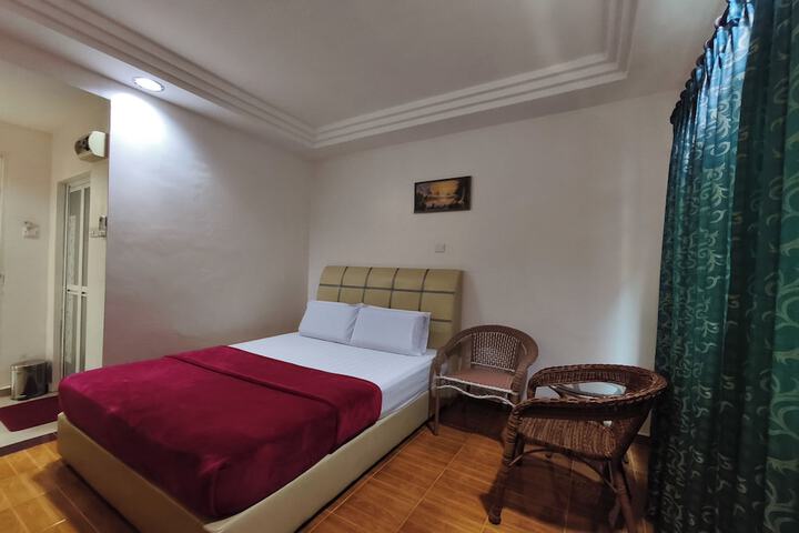 Room 6 of 37
