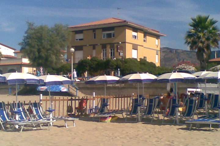 Beach 9 of 14