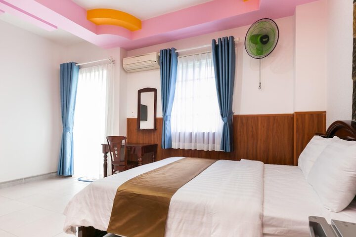 Room 20 of 27
