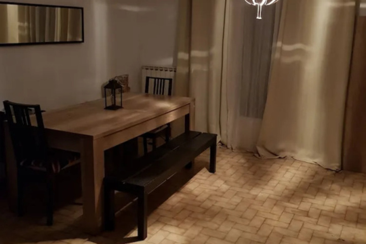 Room 9 of 11
