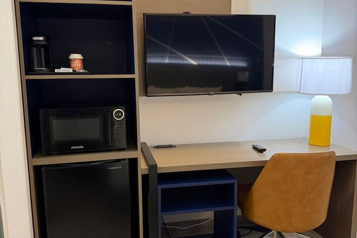 Room 26 of 49