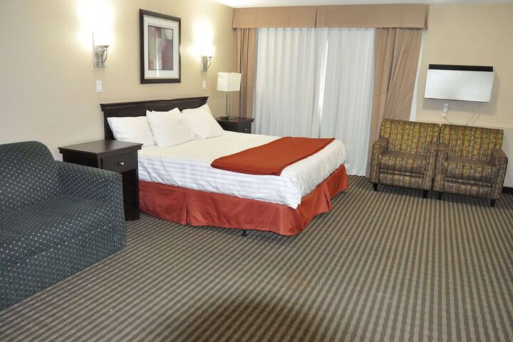 Room 13 of 32