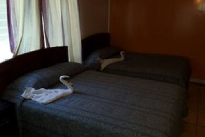 Room 12 of 38