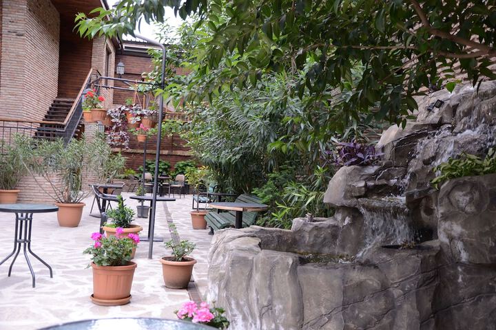 Hotel Exterior 116 of 134