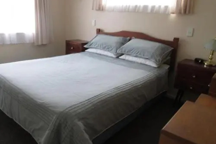 Room 3 of 9