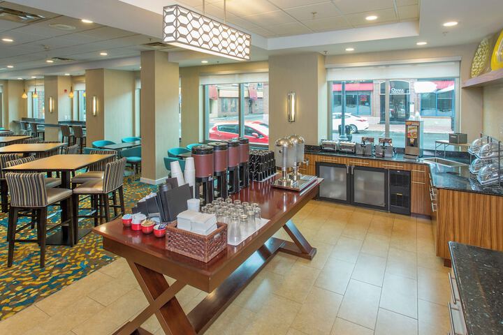 Dining Photos