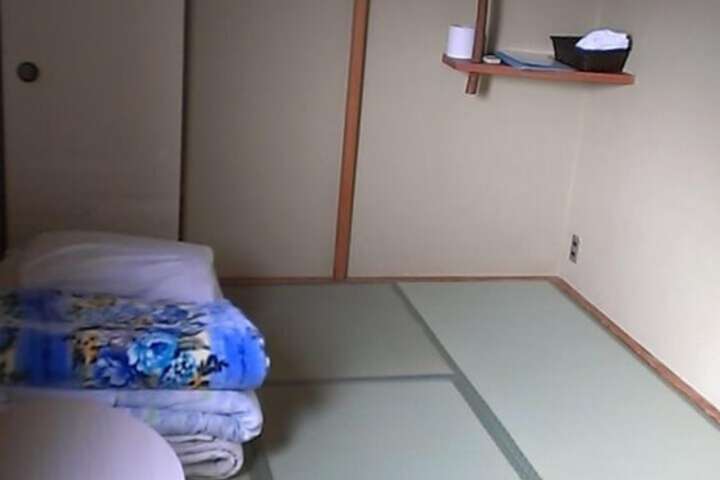 Room 22 of 38