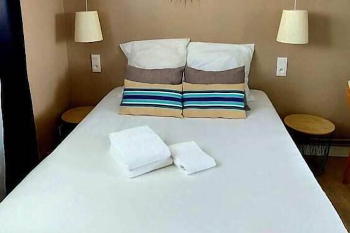 Room 9 of 20