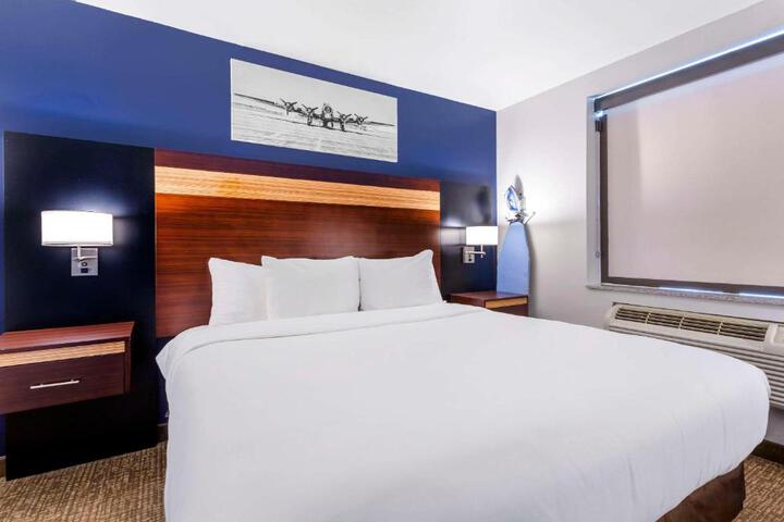 Standard | King Bed (2 of 11)