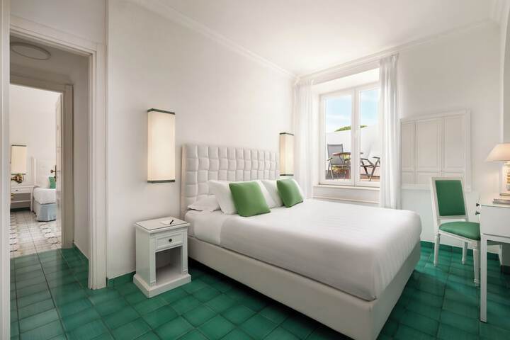 Room 27 of 98