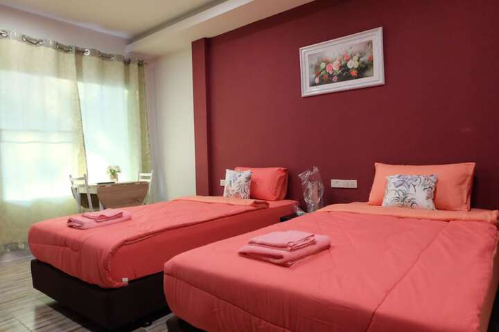 Room 16 of 32