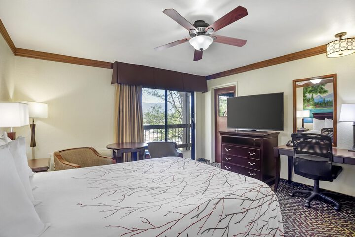 Room 17 of 62