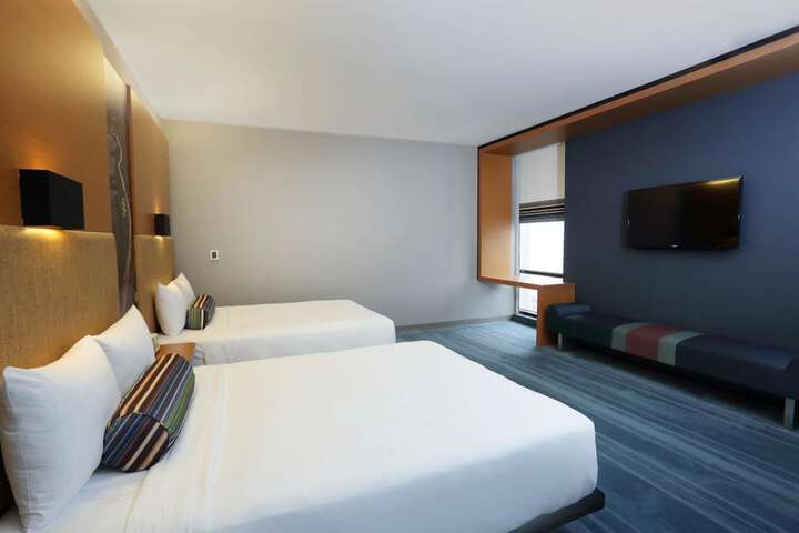 Room 11 of 75
