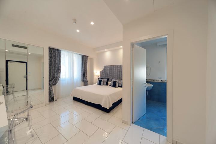 Room 35 of 94