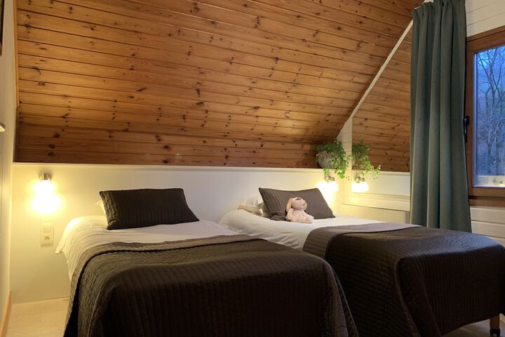 Room 4 of 42