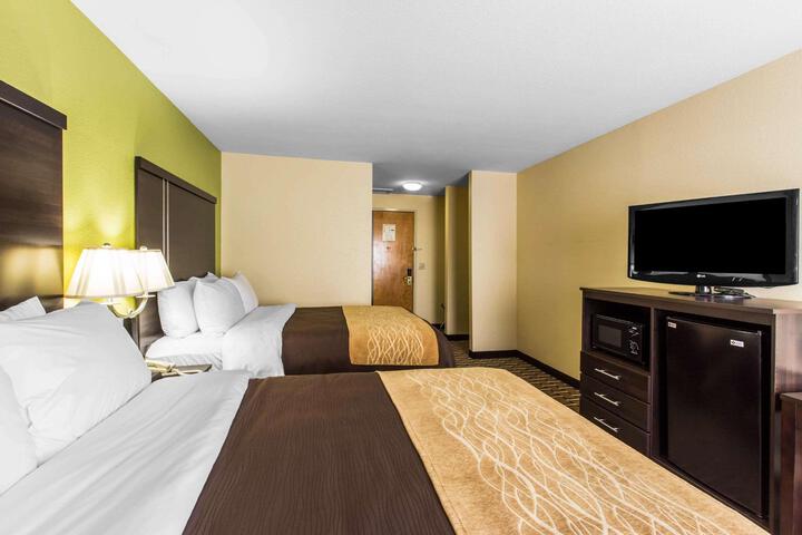 2 Double Beds (5 of 11)