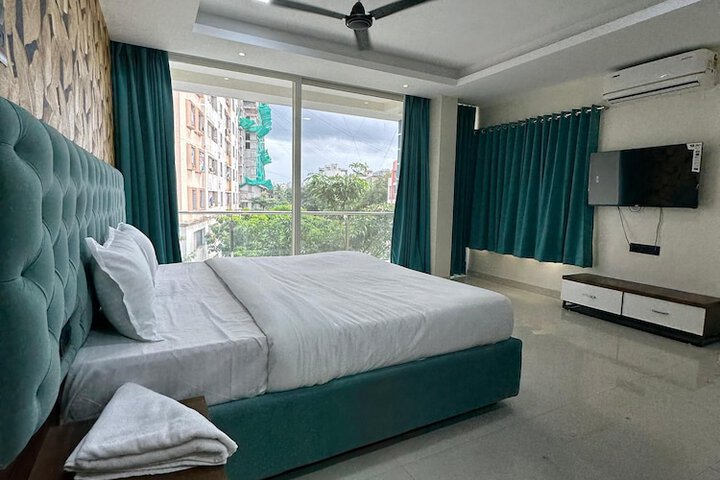 Room 11 of 29