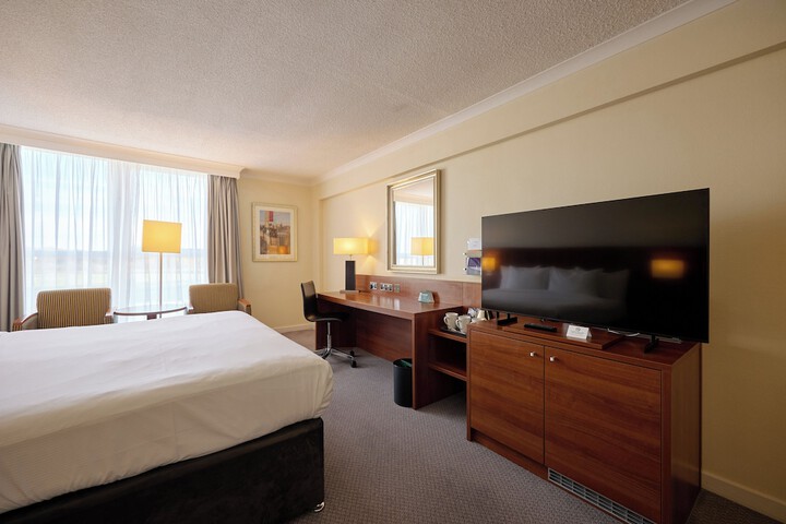 Room 114 of 292