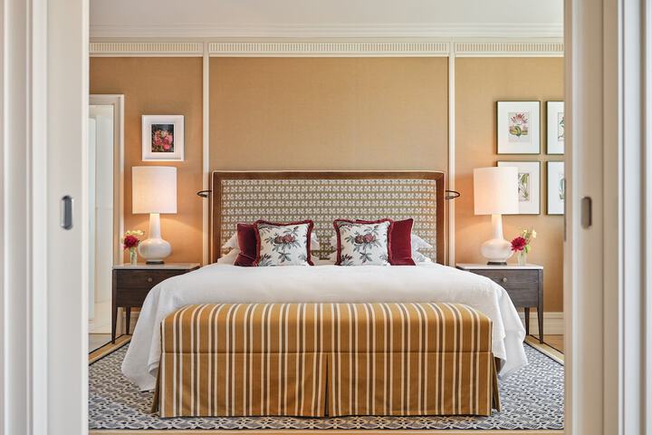 Room 52 of 191