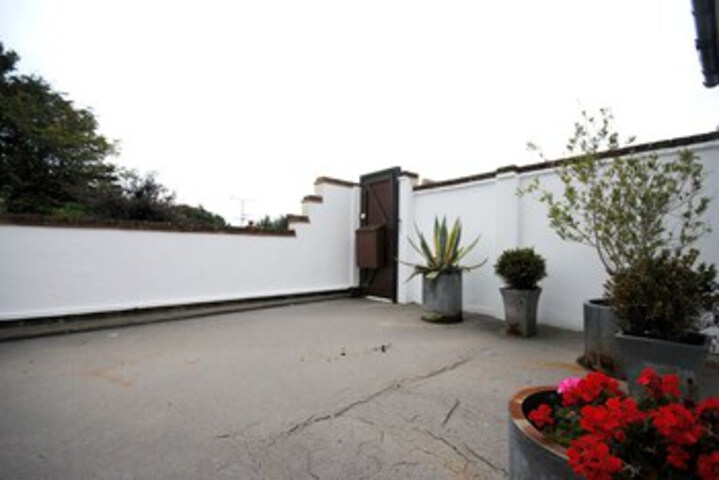 Hotel 6 of 23