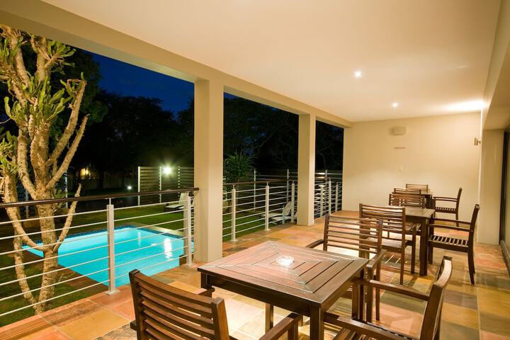 Hotel Pool