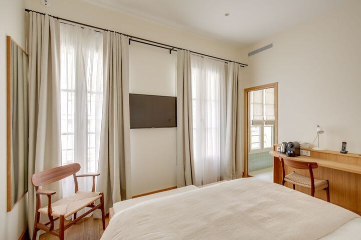 Room 21 of 65