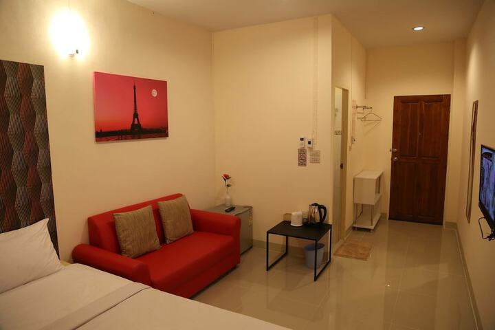 Room 9 of 11