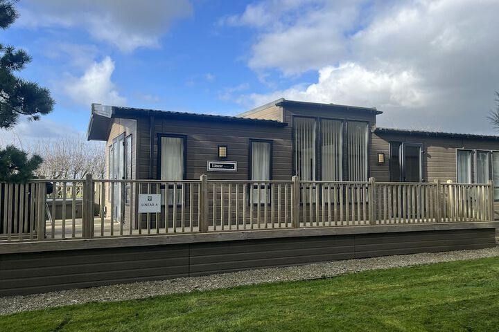 Pet Friendly 2-bed Lodge Near Preston & Blackpool in Preston