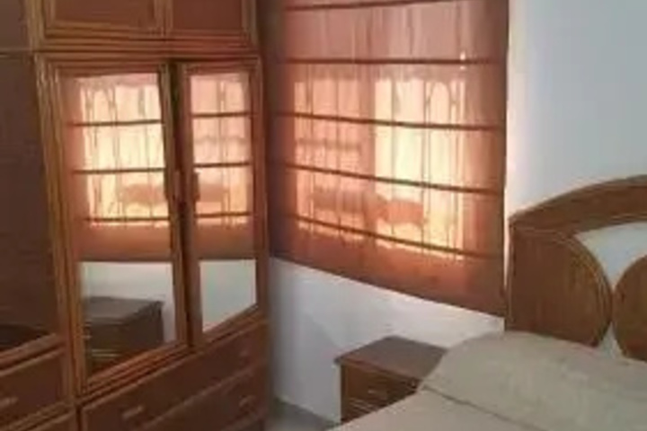 Room 3 of 9