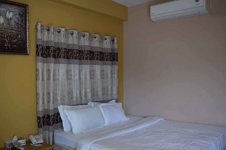 Room 2 of 17