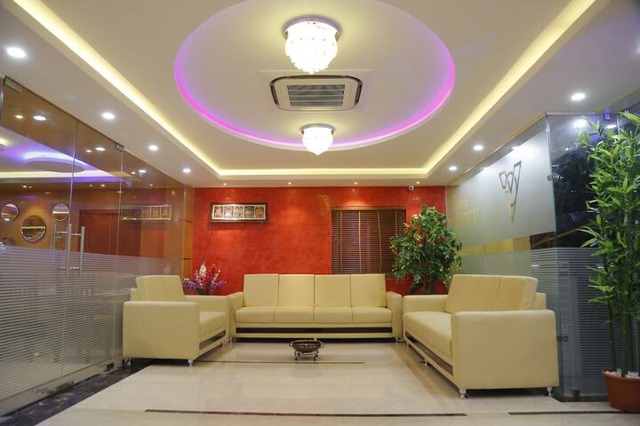 Hotel Interior 7 of 32