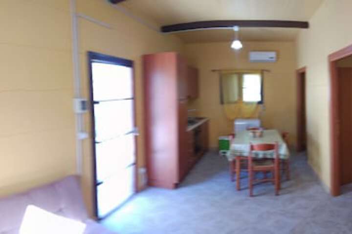 Room 4 of 28