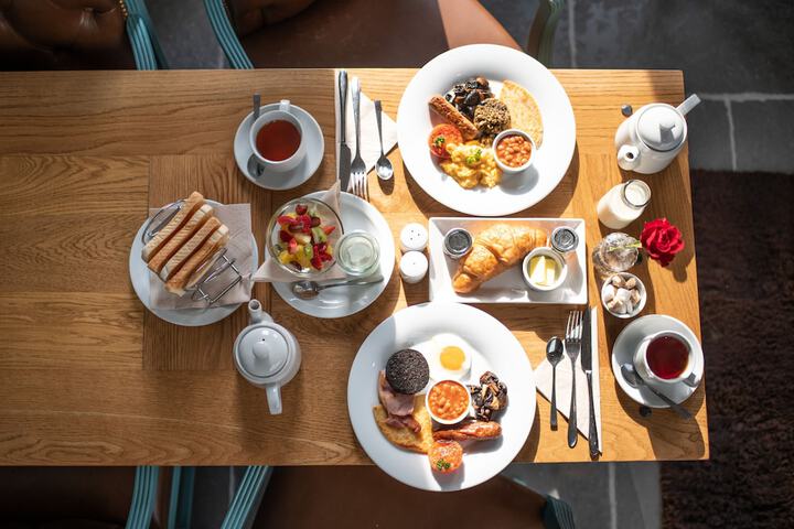 Breakfast/Coffee Service 25 of 39