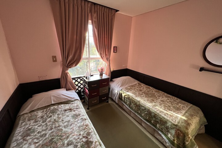 Room 11 of 78