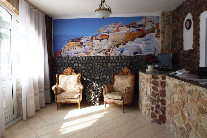 Entrance & Lobby