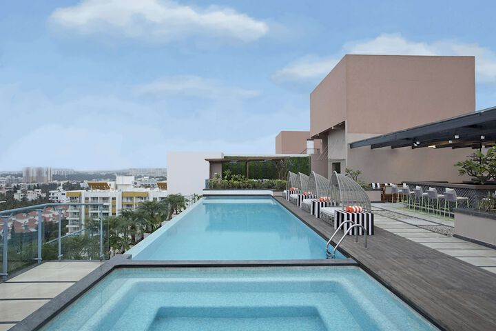 Pool 43 of 77