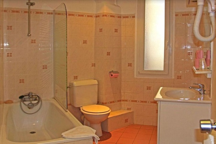 Bath Interior