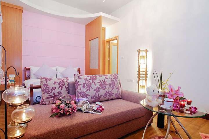 Room 3 of 27